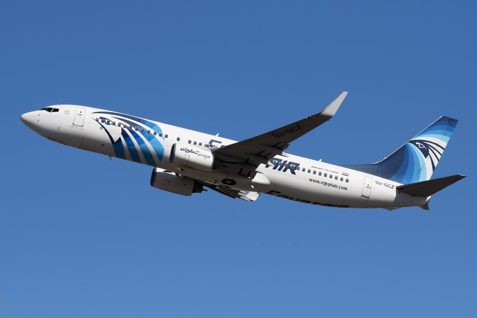 Į Maskvą skridęs „EgyptAir“ lėktuvas aptikus žinutę su grasinimu sugrįžo į Kairą