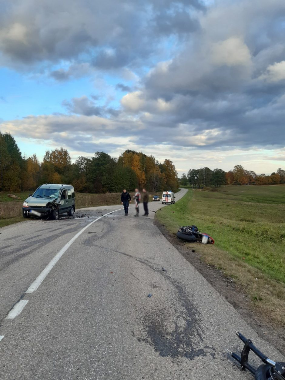 Alytaus rajone – tragiška automobilio ir motociklo avarija: žuvo žmogus