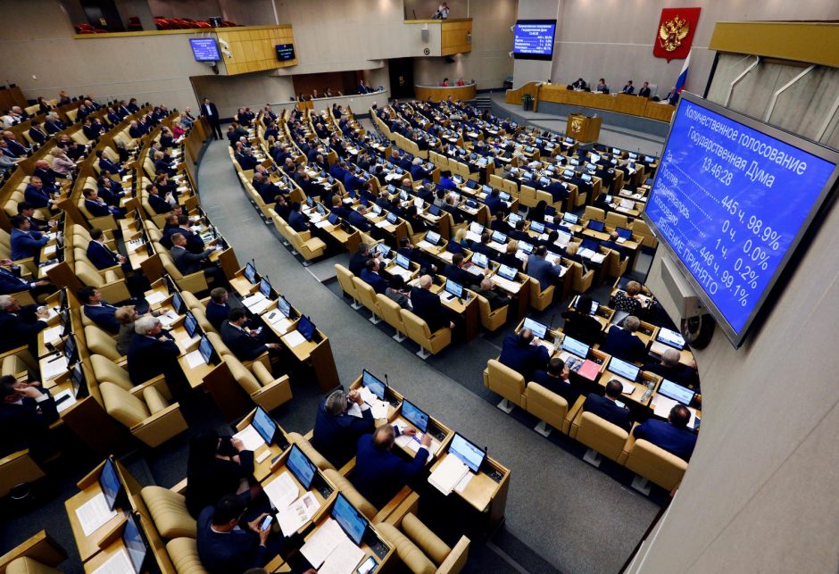 Rusijos parlamentas po pirmojo svarstymo išplėtė „užsienio agentų“ įstatymą