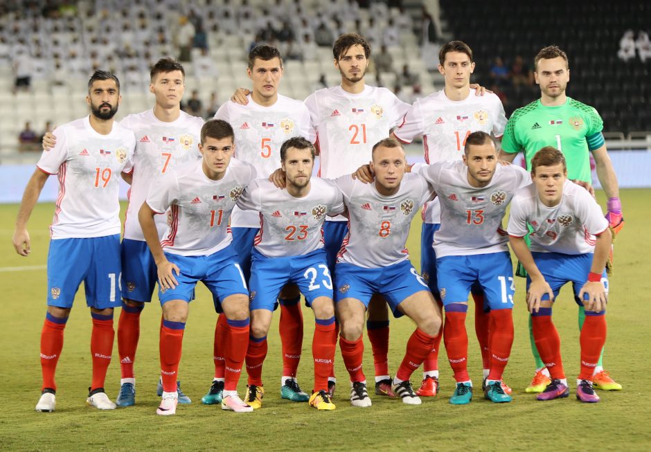 Rusija per pridėtą rungtynių laiką patiesė Rumunijos futbolininkus