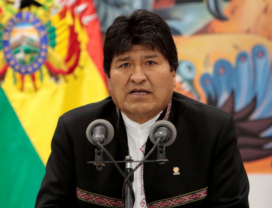 Bolivijos vidaus reikalų ministras apkaltino E. Moralesą „terorizmu“