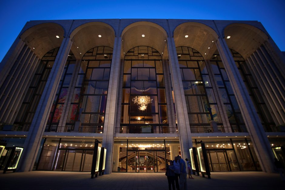 Metropoliteno opera Niujorke atšaukia visą 2020/21 metų sezoną