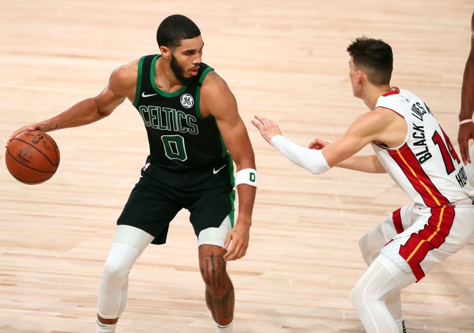 Po pertraukos rungtynes perlaužusi „Celtics“ atkūrė intrigą Rytų konferencijos finale
