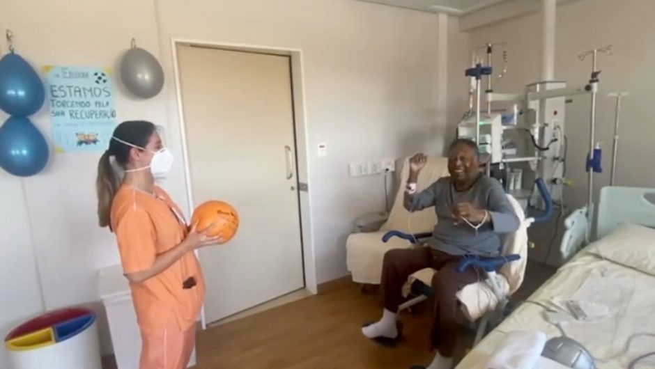 Futbolo žvaigždė Pele paguldytas į ligoninę dėl anksčiau diagnozuoto auglio