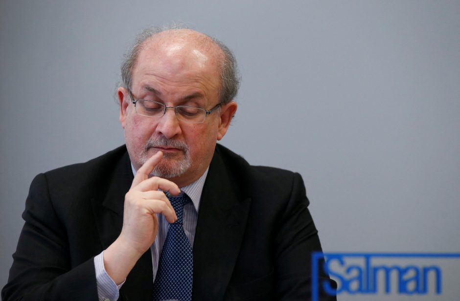 CNN: S. Rushdie ligoninėje atsakė į tyrėjų klausimus