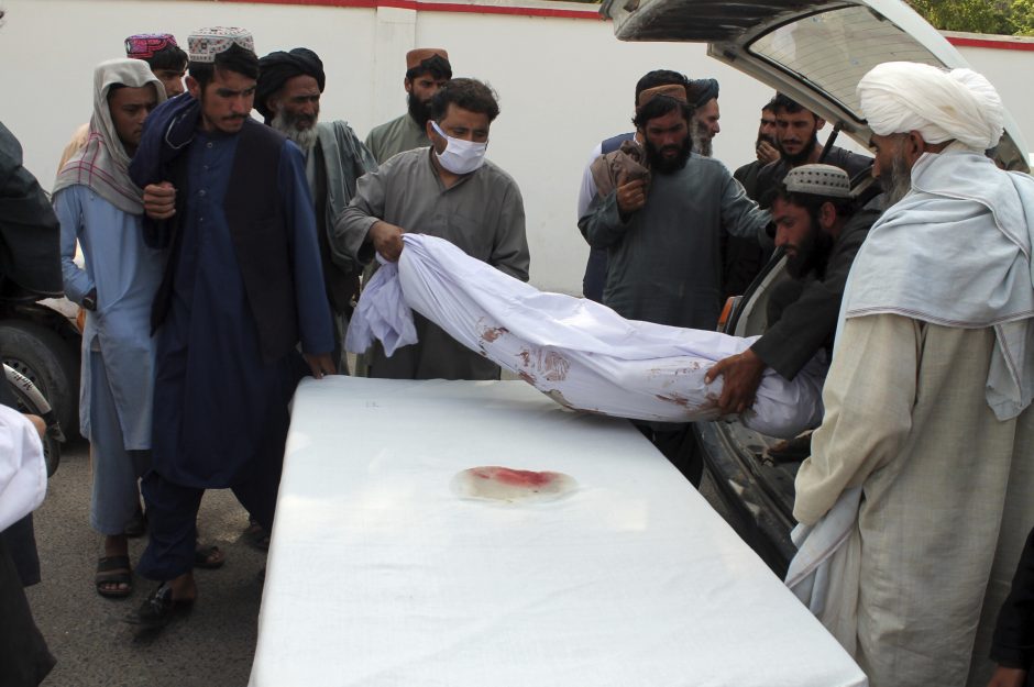 JT apkaltino Afganistano pajėgas dėl aukų pareikalavusių sprogimų turguje