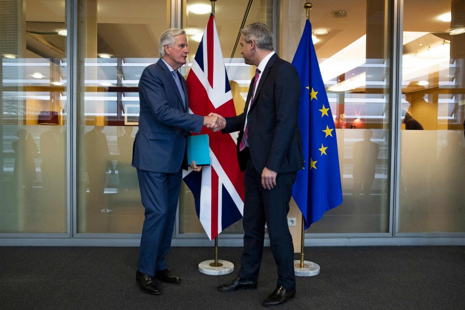 ES ir JK suintensyvins „Brexit“ derybas prieš svarbų viršūnių susitikimą