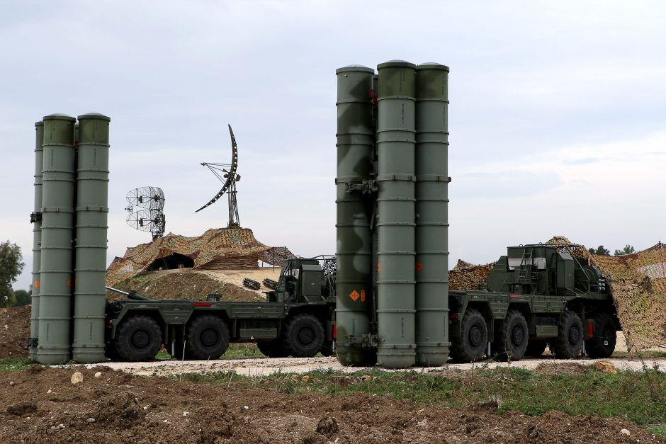 Oro gynybos sistemos S-400 pradės veikti Kaliningrado srityje kovo 15-ąją