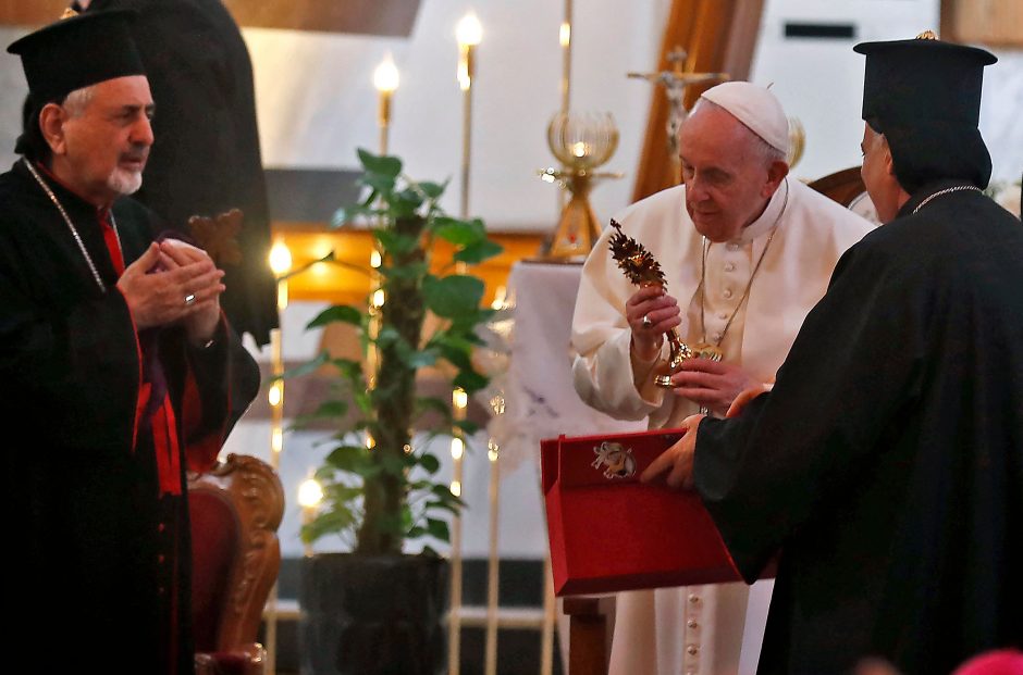 Popiežius pagerbė žudynių aukas Bagdado bažnyčioje