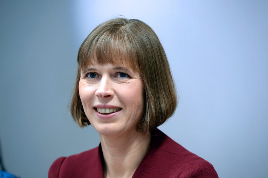 Estijos prezidentė patvirtino trijų partijų koalicinę vyriausybę 