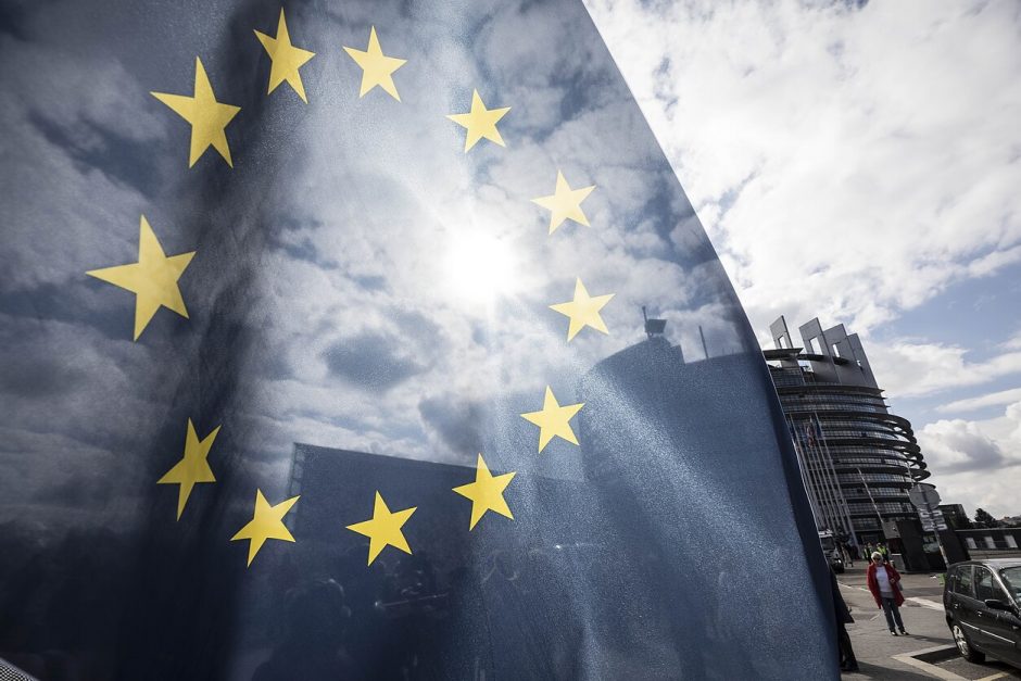 Nesutariantys ES lyderiai žengė arčiau ekonomikos gaivinimo po COVID-19 krizės plano