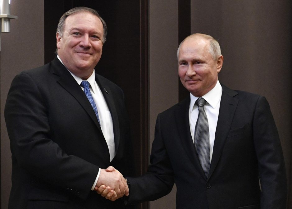 M. Pompeo neatmeta galimybės pakviesti V. Putiną į G-7 viršūnių susitikimą