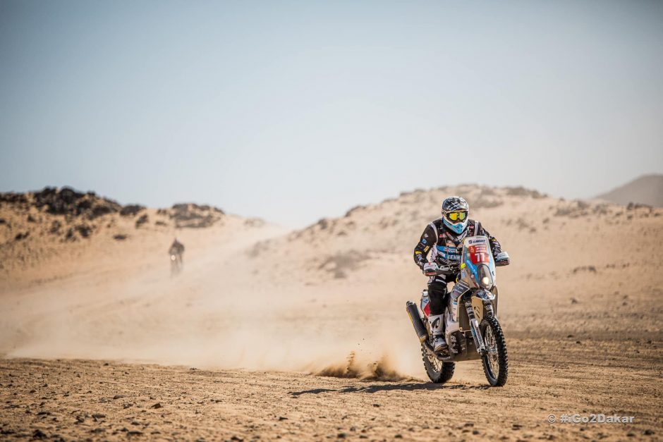 Naujovė Dakaro ralyje – motociklininkai dėvės saugos liemenes