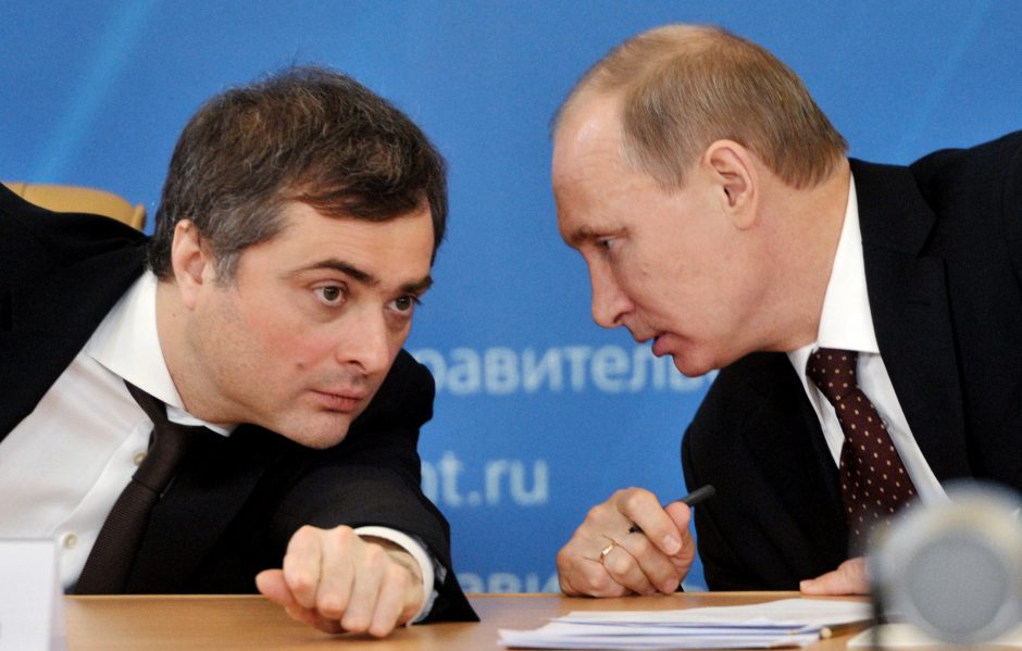 V.Putinas savo padėjėju paskyrė V.Surkovą