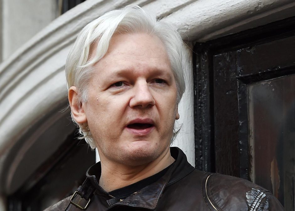 Žurnalistai reikalauja paleisti J. Assange'ą iš JK kalėjimo