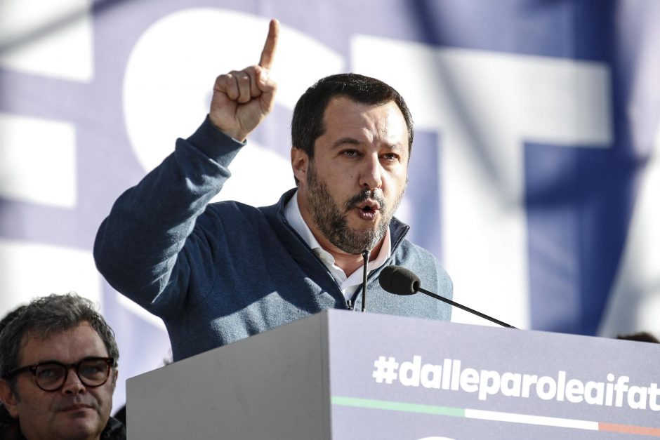 M. Salvini: kad išvengtų prancūziškų neramumų Italija turi didinti biudžeto išlaidas