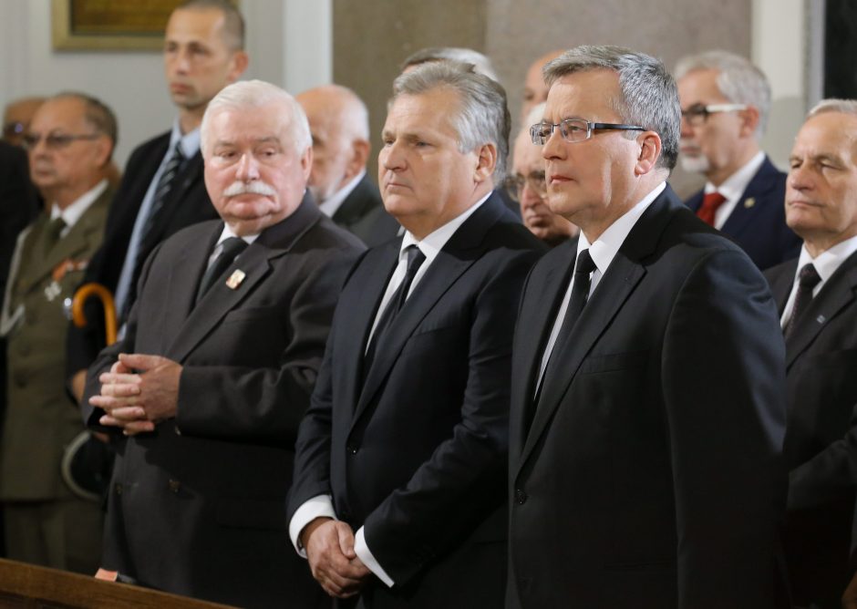 Trys buvę Lenkijos prezidentai ragina ES ginti teisinės valstybės principus Lenkijoje
