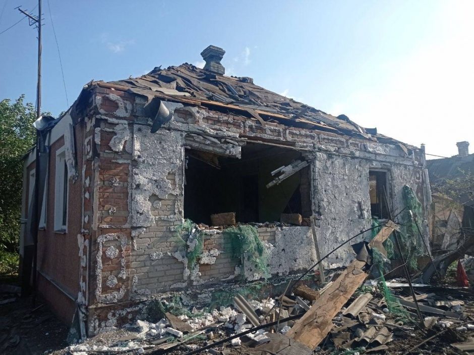 Rusijos pajėgos Donecko ir Luhansko srityse apšaudė 49 gyvenvietes, yra žuvusių