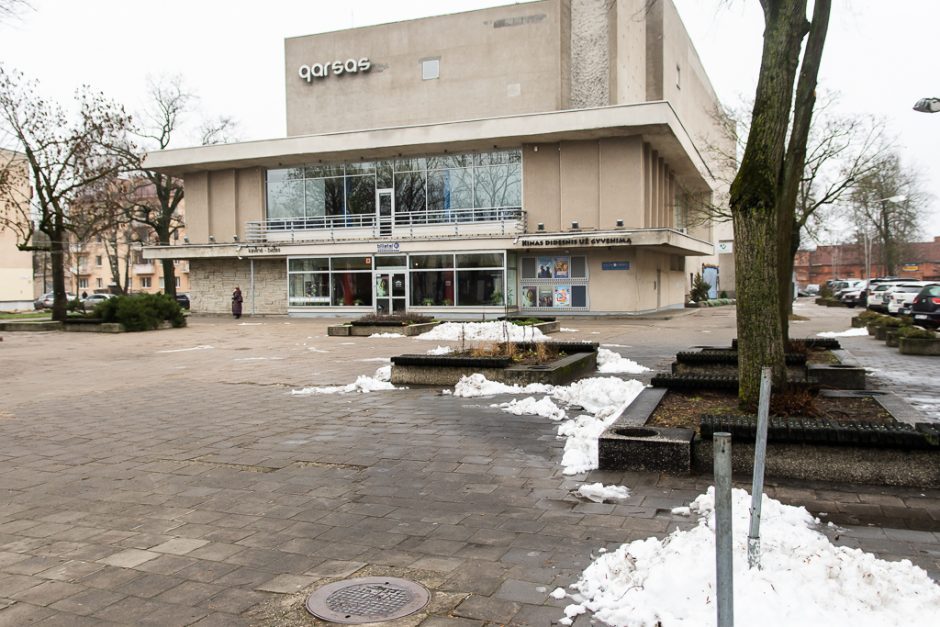 Panevėžio kino teatro „Garsas“ pastatą išsaugoti siekiantys visuomenininkai surengė piketą