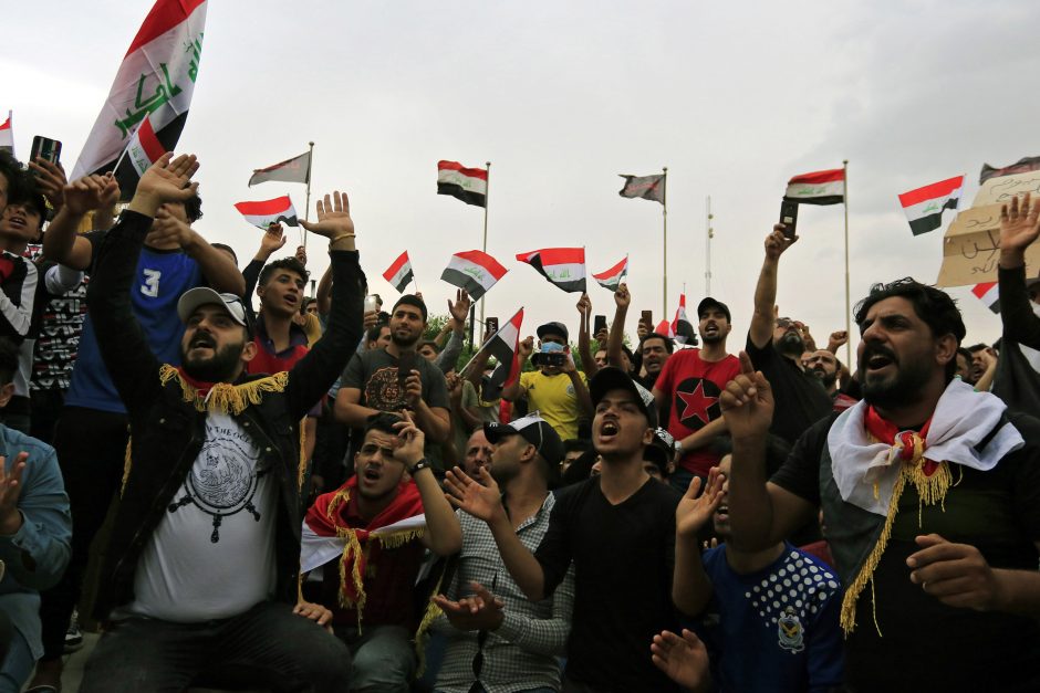 Irake per atsinaujinusius protestus žuvusių žmonių skaičius išaugo iki 42