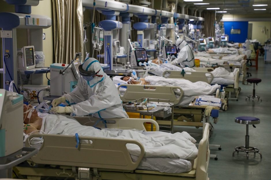 Nuo Kinijos koronaviruso jau mirė 722 žmonės