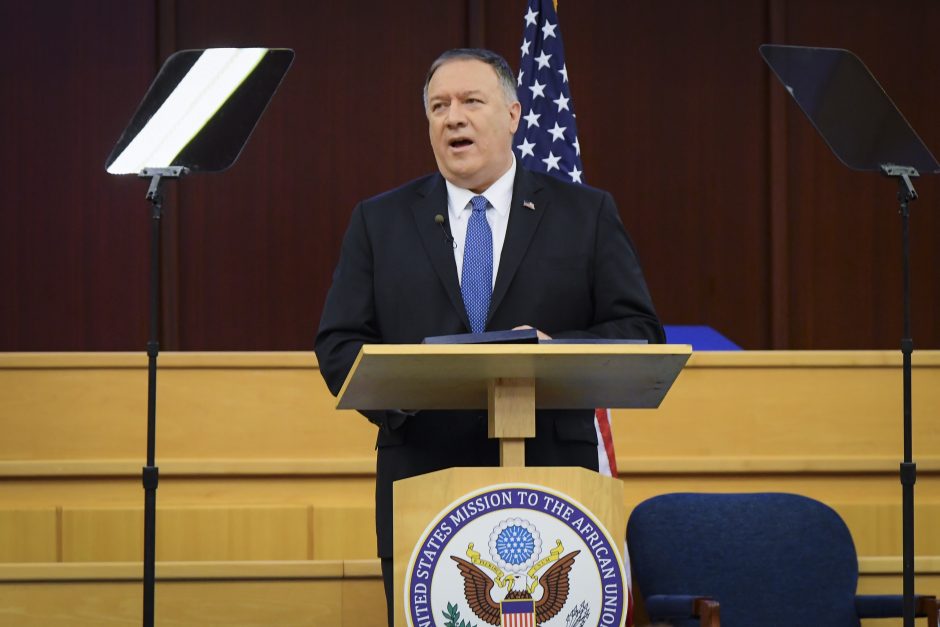 M. Pompeo: „smurto mažinimo susitarimas“ Afganistane veikia