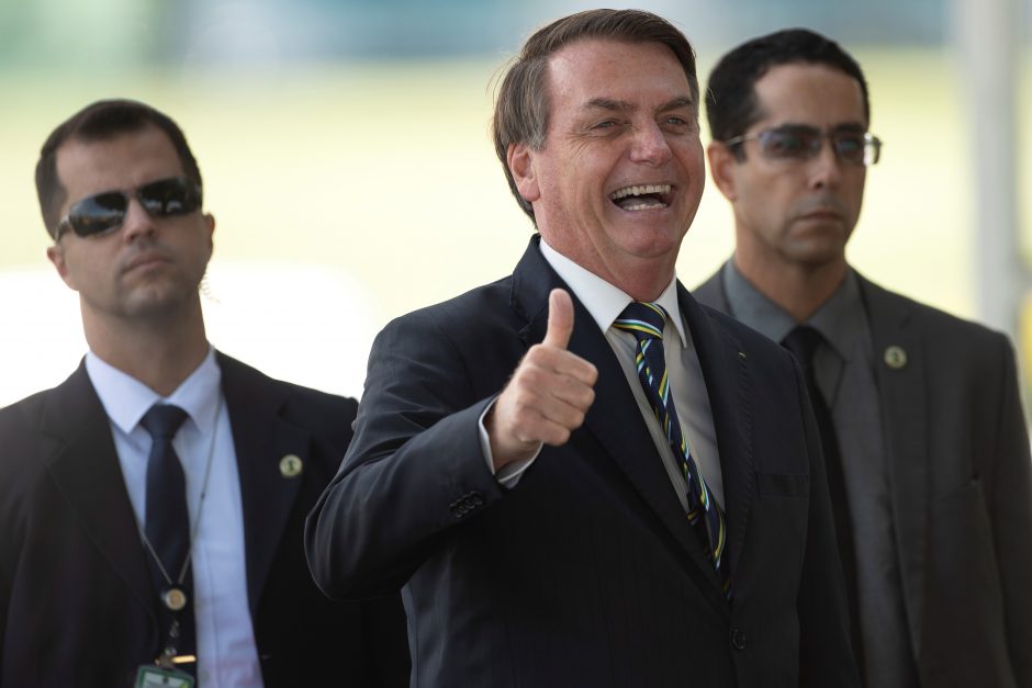 J. Bolsonaras: daugelis brazilų jau turi imunitetą koronavirusui