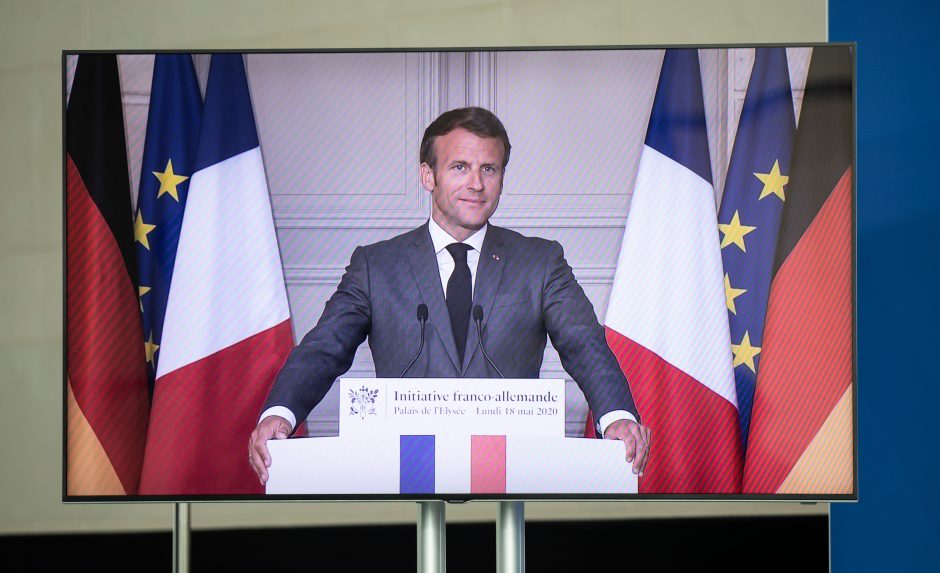 E. Macronui nugarą atsuko dar dalis jo partijos deputatų