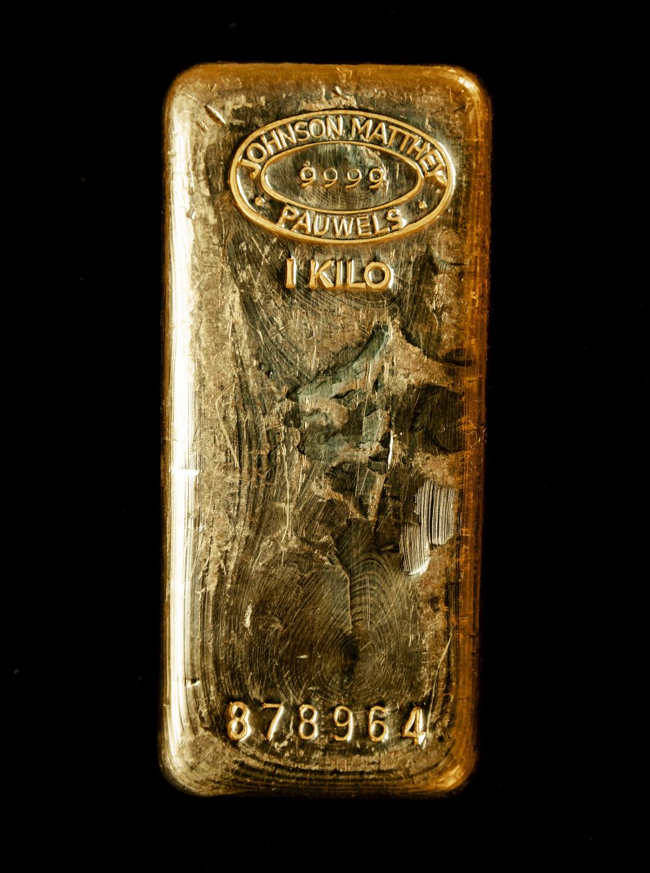 Aukso kaina pirmą kartą istorijoje perkopė 2 000 dolerių ribą