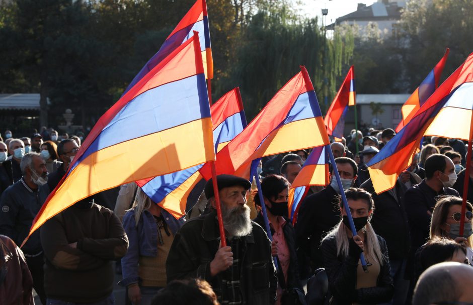 Armėnai trečią dieną protestuoja prieš taikos susitarimą su Azerbaidžanu