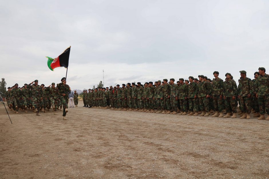 Vokietijos kariškiai perdavė Afganistano armijai karinę stovyklą Balcho provincijoje