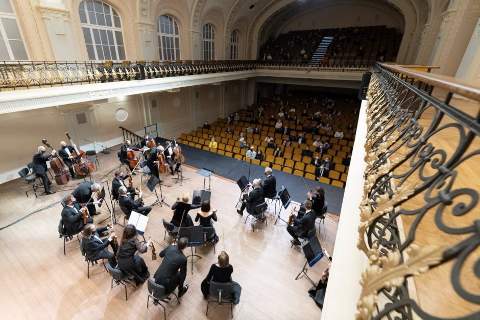 I. Šimonytė pasveikino Nacionalinę filharmoniją su gražiomis sukaktimis ir klausėsi koncerto