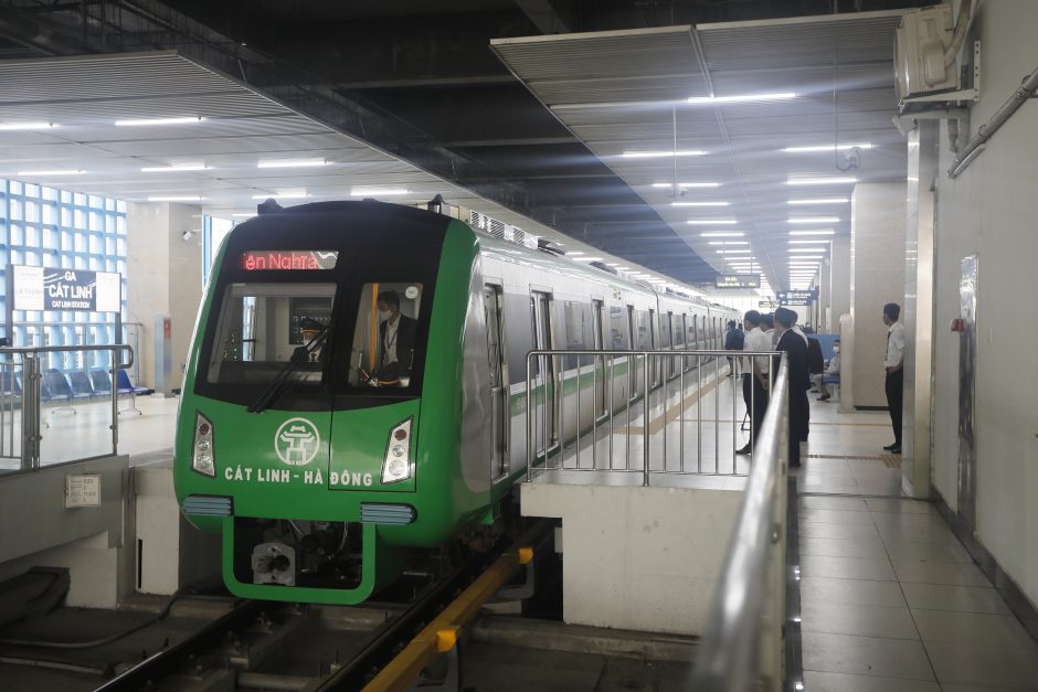  Vietnamo sostinėje pradėjo veikti už Kinijos pinigus pastatytas metro 