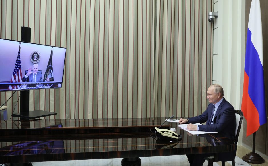 J. Bideno ir V. Putino virtualios derybos baigėsi 