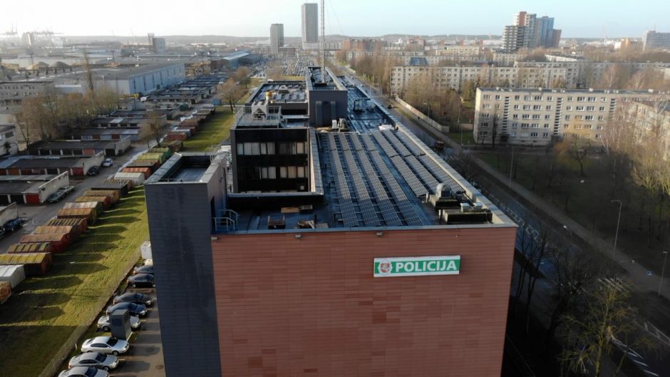 Ant Klaipėdos apskrities VPK stogo įrengta saulės elektrinė 