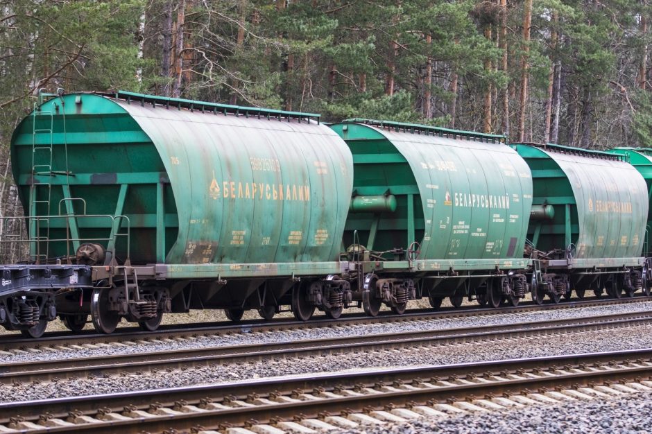 Įsigaliojant JAV sankcijoms „Belaruskalij“, Lietuvos įmonės žada išsklaidyti miglą