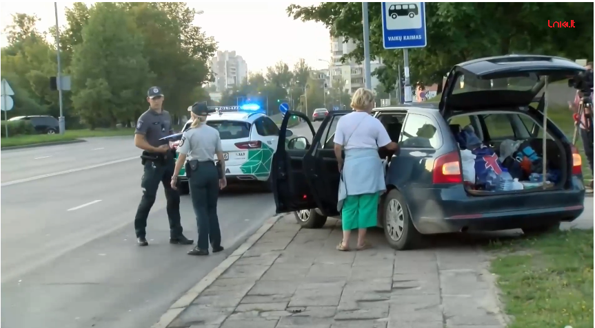 Vilniuje į stotelę įvažiavo „Škoda“ 