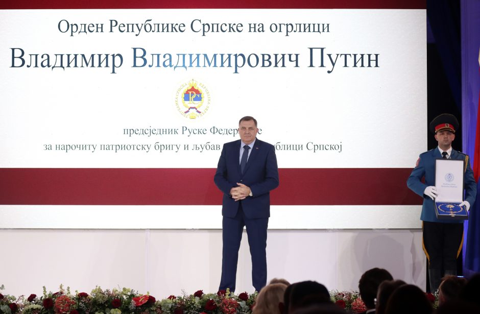 Bosnijos serbai apdovanojo V. Putiną garbės medaliu