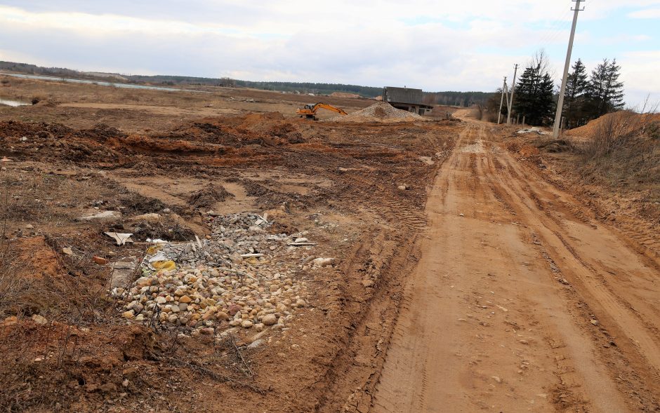 Kauno rajono tarybai vėl teks atremti žvyro kasėjų buldozerius