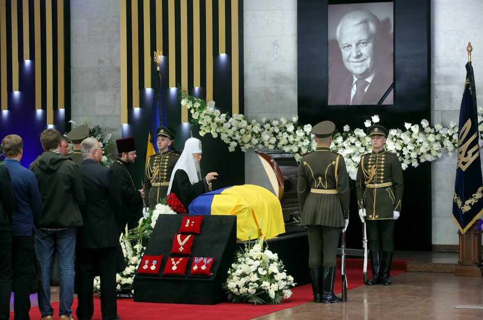 Ukrainiečiai atsisveikina su pirmuoju nepriklausomos Ukrainos prezidentu L. Kravčuku