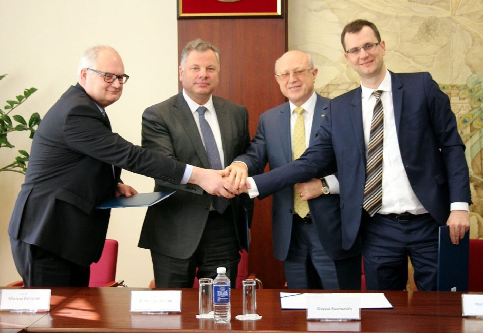„Bega“ pasirašė susitarimą dėl SGD varomo lokomotyvo sukūrimo