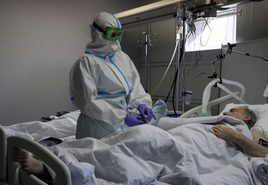 Rusija pranešė apie 101 mediko mirtį nuo COVID-19