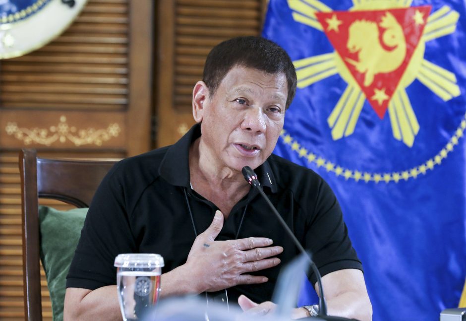 Filipinų prezidentas suteikė malonę už nužudymą nuteistam JAV pėstininkui