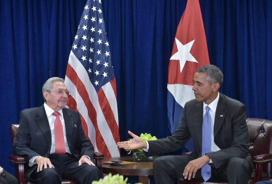 Niujorke B. Obama susitiko su R. Castro