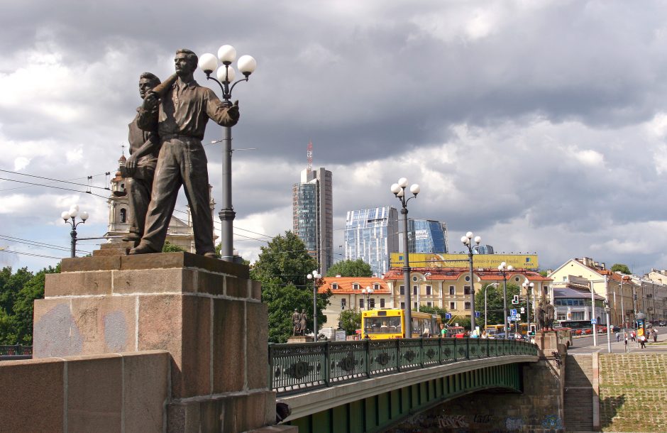 Tremtiniai ir politiniai kaliniai ragina iškelti iš Vilniaus sovietinius paminklus
