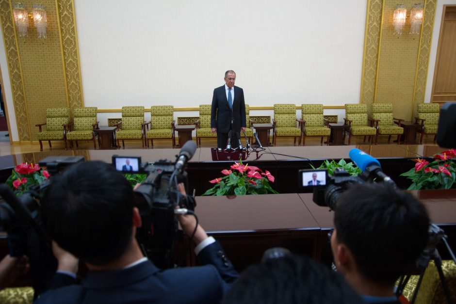 S. Lavrovo vizitas Š. Korėjoje: kokių interesų turi abi šalys