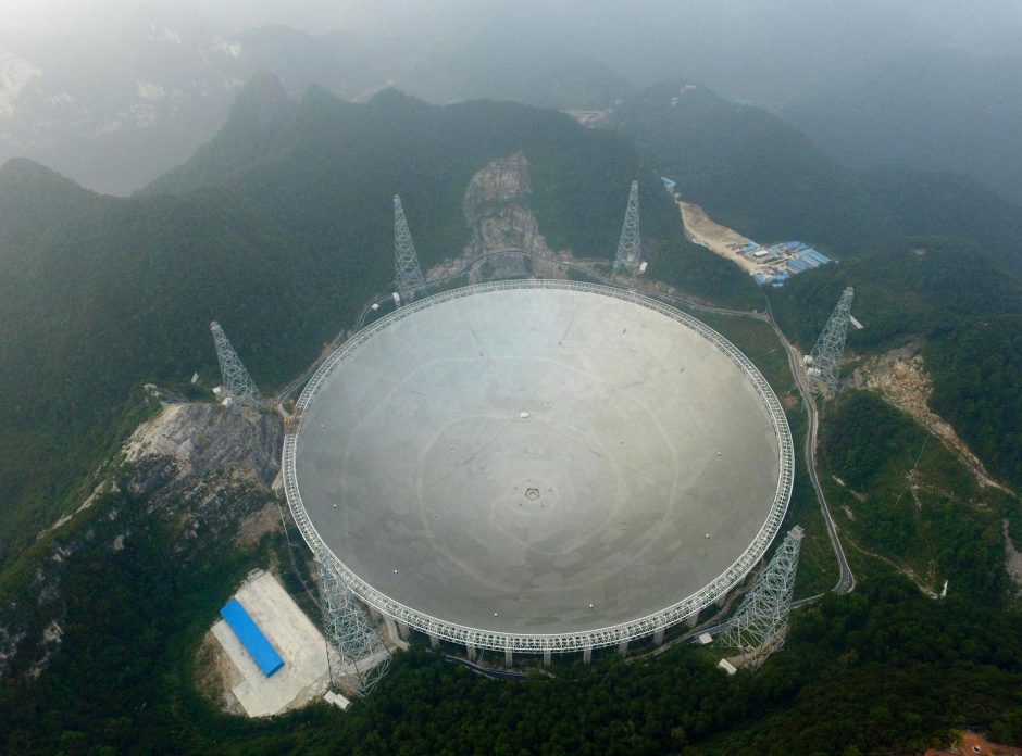 Didžiausias pasaulyje radioteleskopas kosmose ieškos kitų gyvybės formų