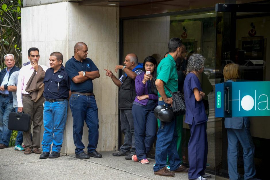Venesuela išleis į apyvartą 20 tūkst. bolivarų nominalo banknotus