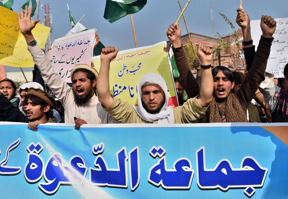 Pakistane sulaikius Mumbajaus atakų įtariamąjį planuojami protestai