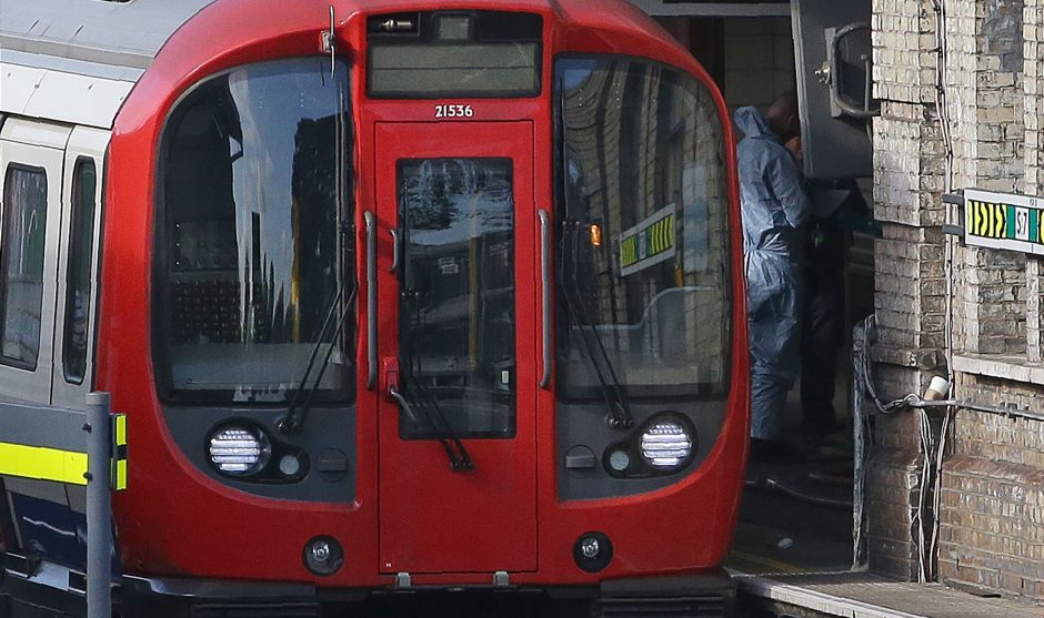 Londono metro stotyje rasta dar viena bomba